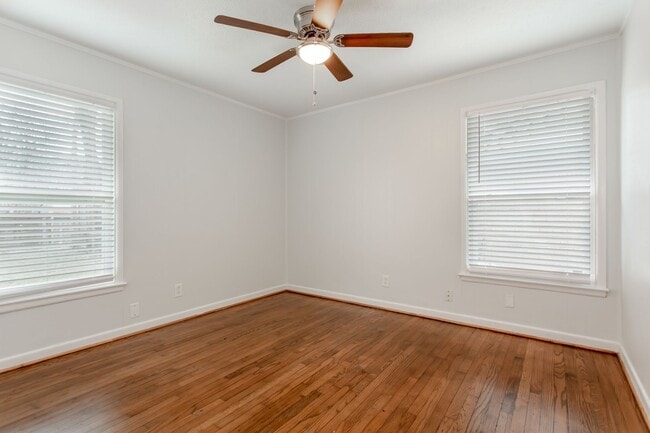 Building Photo - Updated 3 Bedroom, 1 Bath Home in Casa View