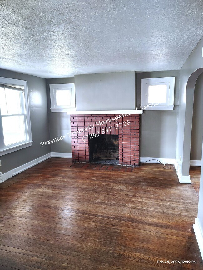 Building Photo - 903 23rd St