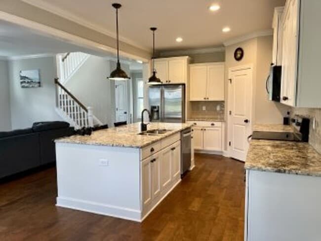 Building Photo - 187 Peytons Ridge Dr