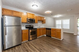 Building Photo - 6809 Willowbrook Dr