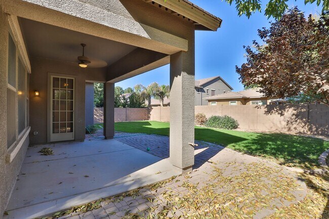 Building Photo - Beautiful Gilbert 4BR/2BA w/ RV Gate, Cove...