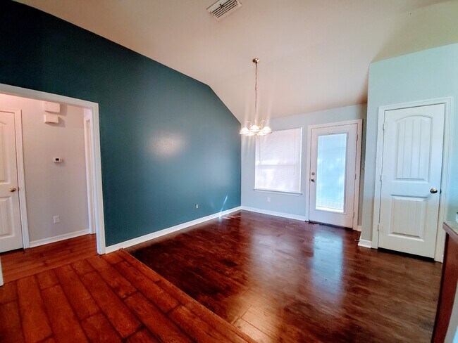 Building Photo - 5866 Palo Pinto Dr