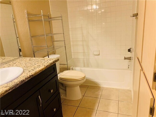 Building Photo - 8101 W Flamingo Rd