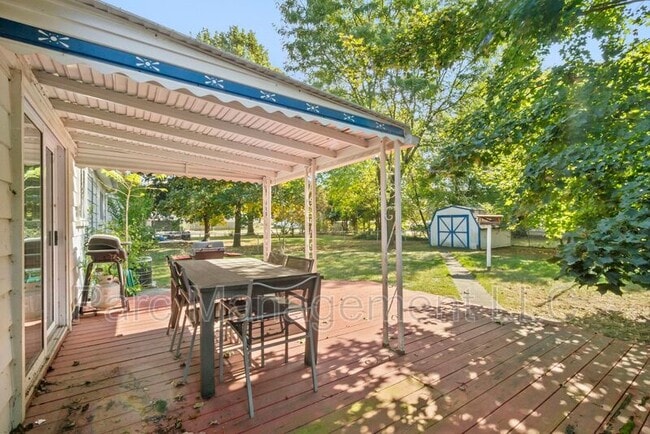 Building Photo - 2076 Harned St