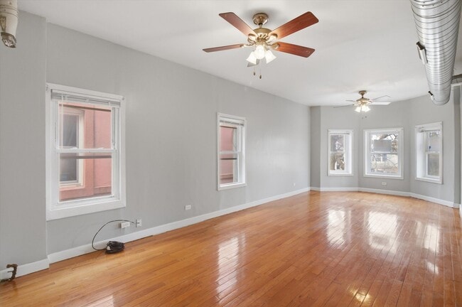 Building Photo - 2911 W Belden Ave