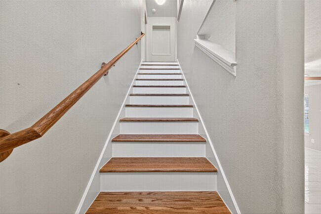 Building Photo - 24823 Cobble Canyon Ln
