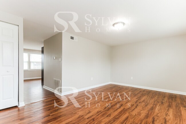 Building Photo - Carve Out a Great Life Here!