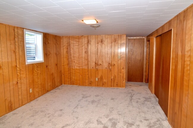 Building Photo - 1223 N 8th Ave