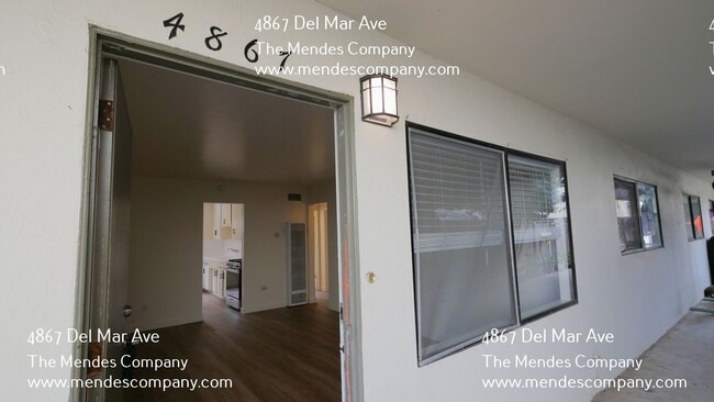 Building Photo - 4867 Del Mar Ave