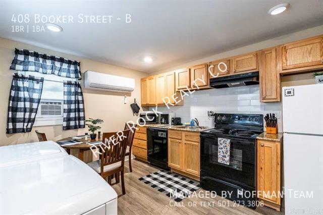 Building Photo - 408 S Booker St