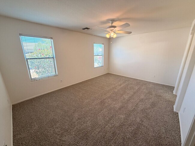 Building Photo - 3 X 2 W/Den *ALL Appliances* **Corner Lot!! with New Paint & Carpet