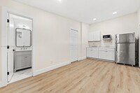 Building Photo - 9370 Nassau Dr