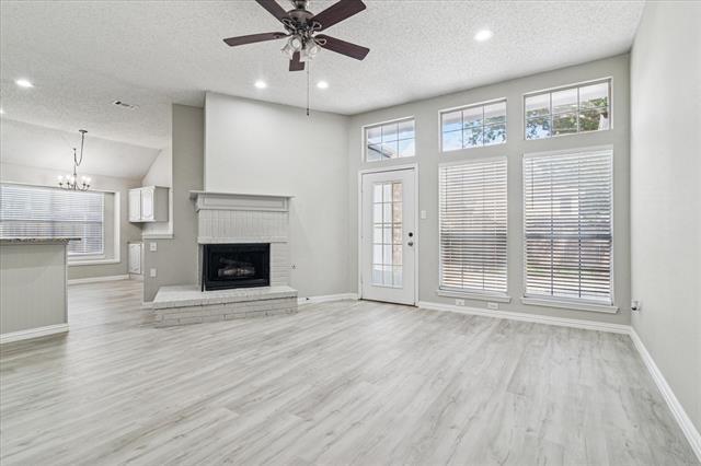 Building Photo - 711 Cottonwood Bend Dr