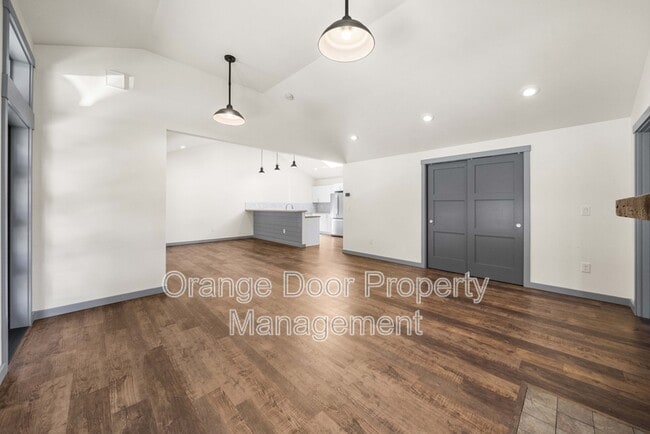 Building Photo - 7013 Stanich Ave