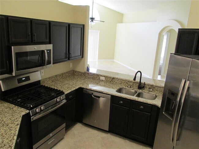 Building Photo - 1524 Maximilian Dr