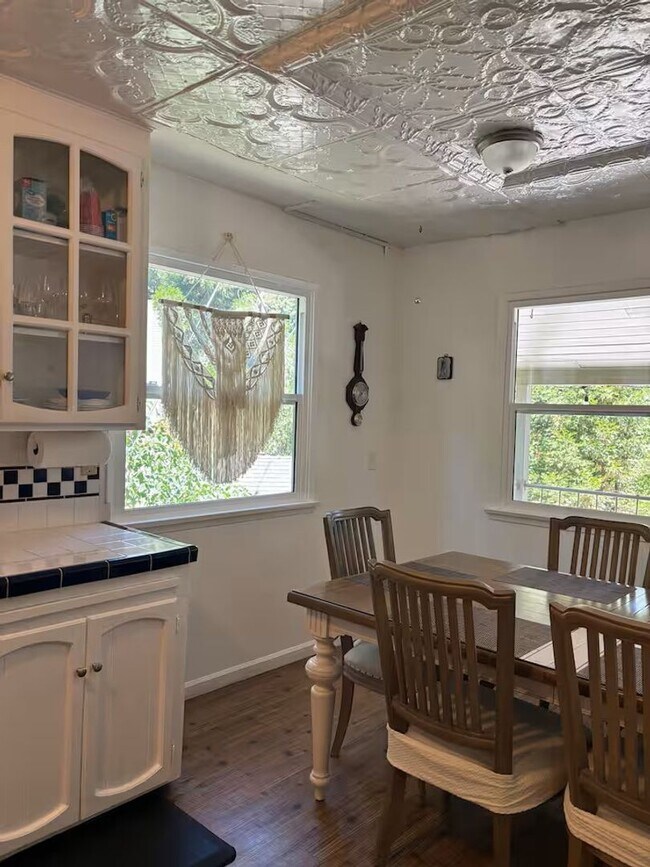 Building Photo - Vintage 5 bedroom Home with Three Car Garage