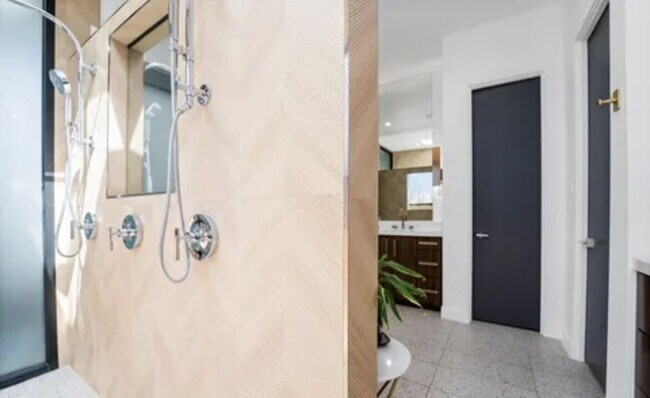 Building Photo - Beautiful 2020 Parade Home in Escondido Ranch