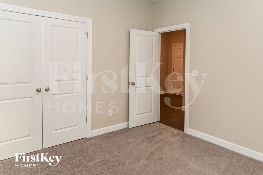 Building Photo - 9419 Festival Wy