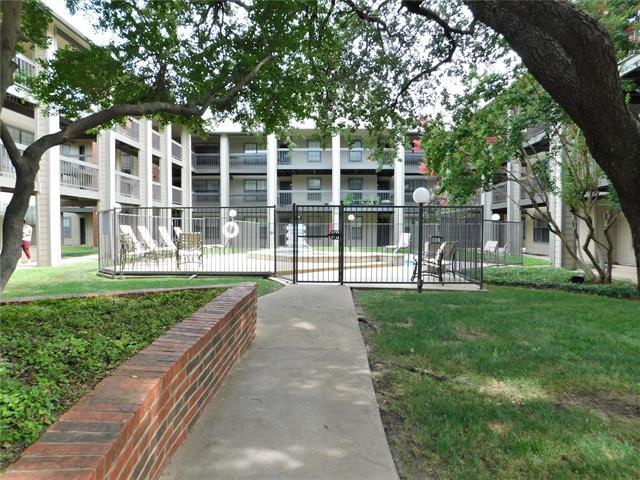 Building Photo - 218 N Texas Blvd