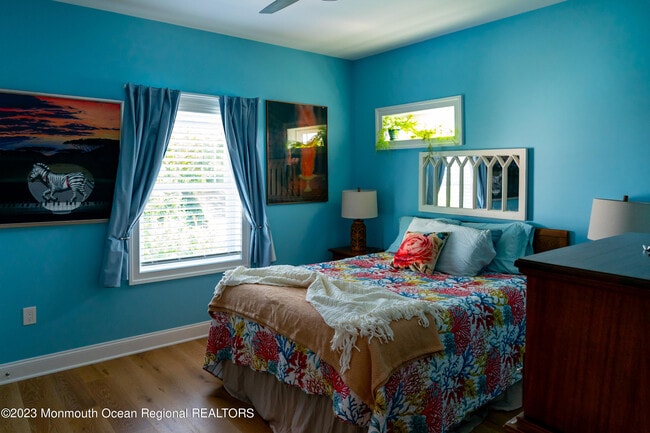 Building Photo - 18 Valentine St