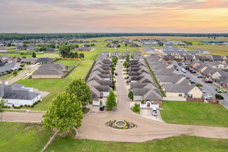 Building Photo - 250 Lenox Bridge