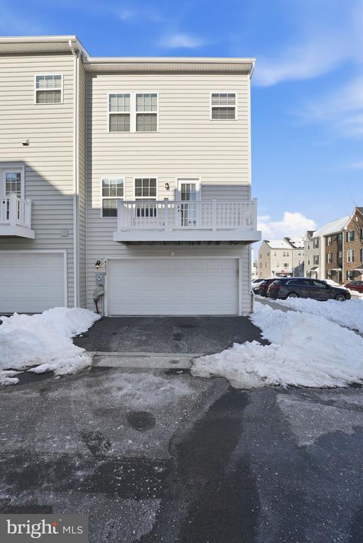 Building Photo - 42538 Tiber Falls Sq