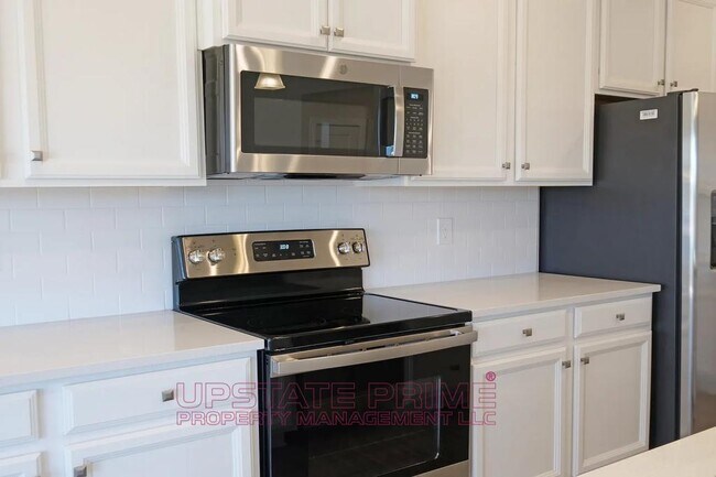 Building Photo - 312 Fairfield St