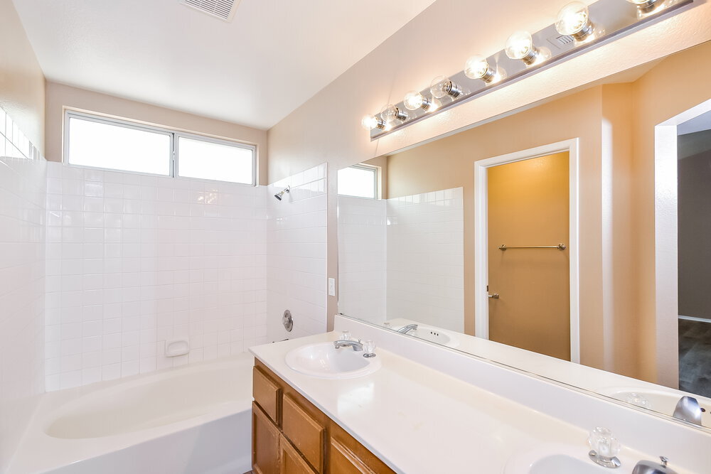 Building Photo - 1707 Black Hills Way