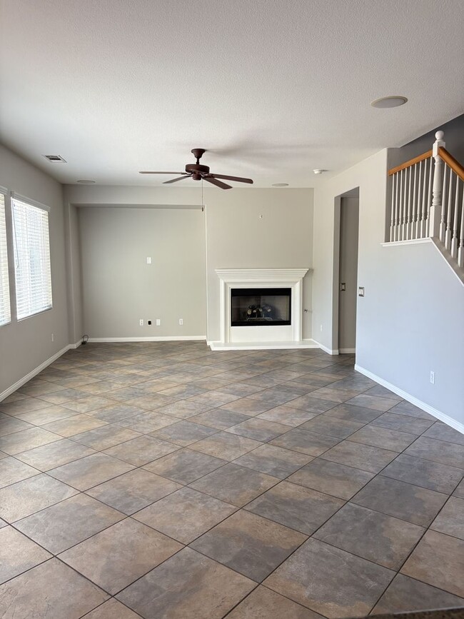 Building Photo - 4 Bed 3 Bath Home for Rent in Murrieta