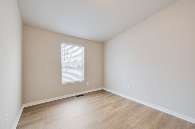 Building Photo - 1512 Tweed St