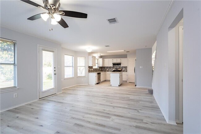 Building Photo - 2917 Bernardino Cove