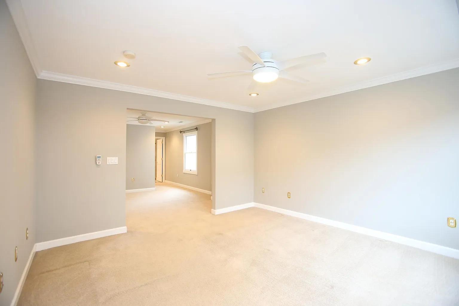 Master bedroom - 3820 Elbert Ave