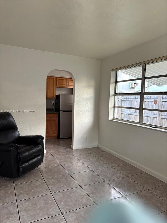 Building Photo - 1806 Funston St