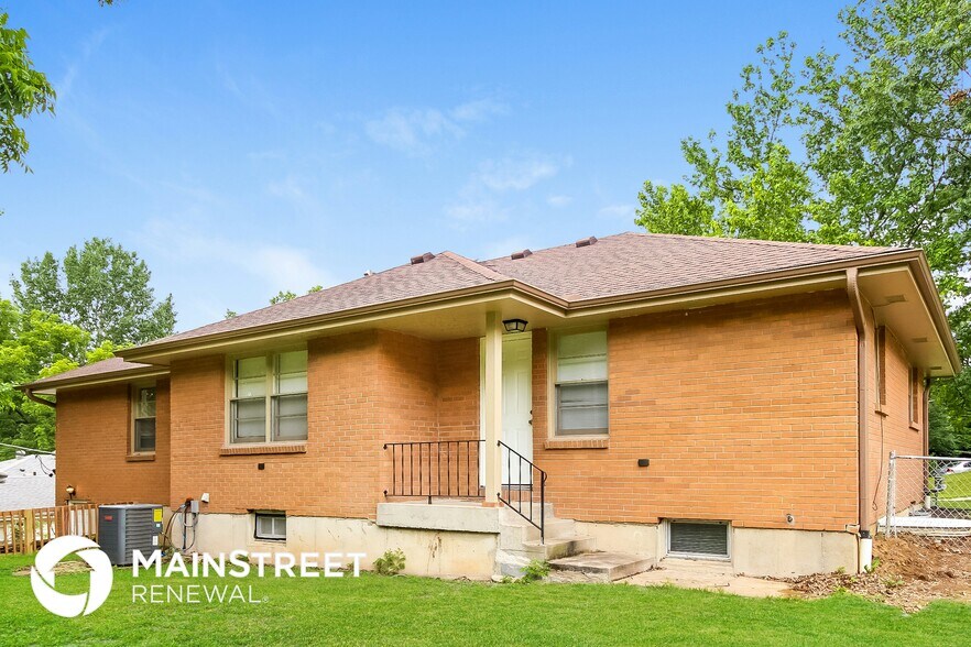 Building Photo - 217 N Eugene Field Rd
