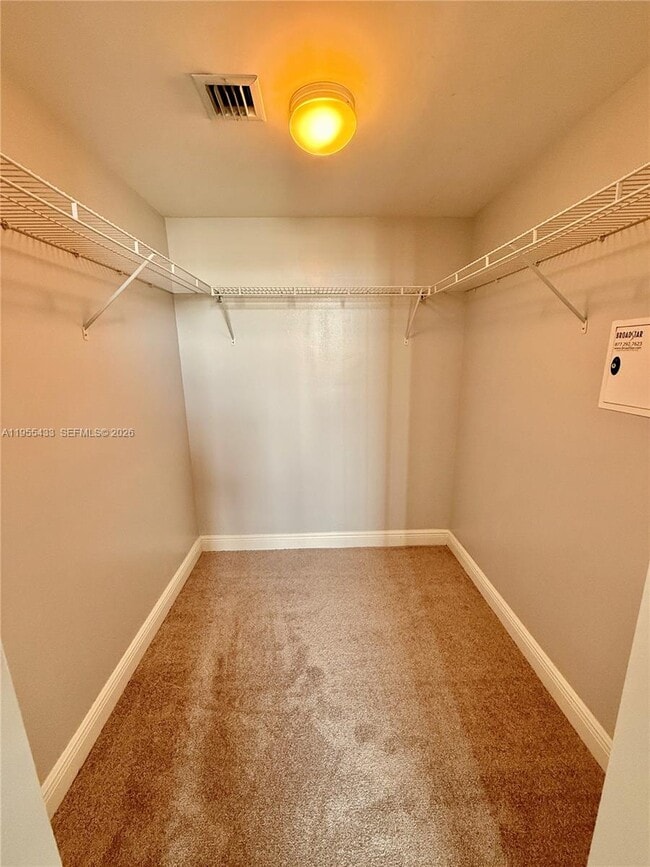 Building Photo - 610 Clematis St