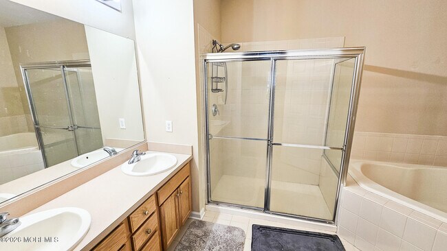 Building Photo - 51 Farrah Dr