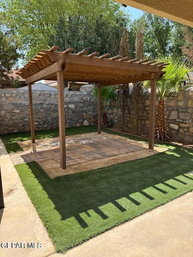 Building Photo - 3216 Tierra Palma Dr