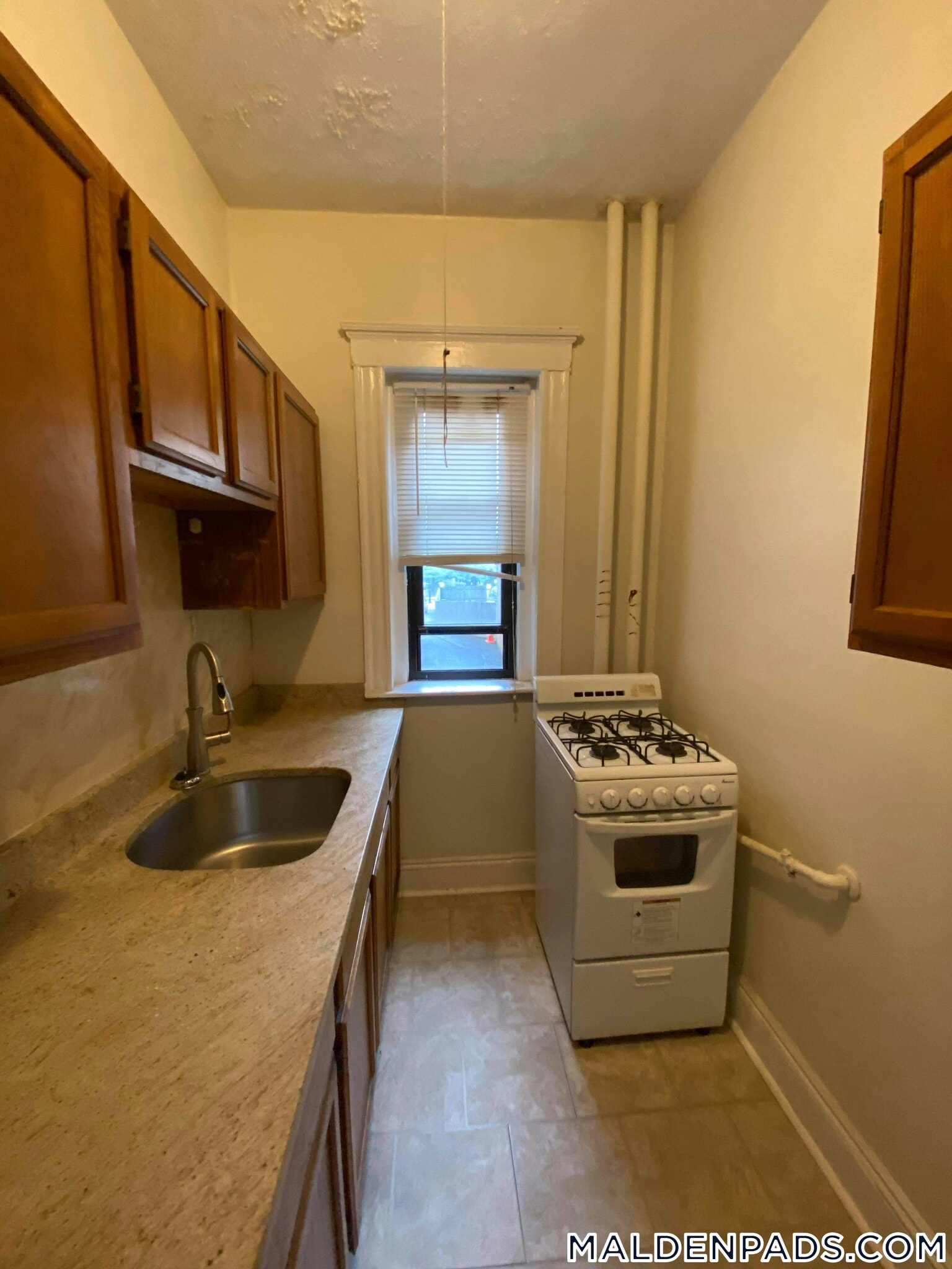 Building Photo - 17-19-19 Washington St S