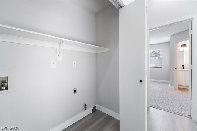 Building Photo - 1656 Cloister Ave