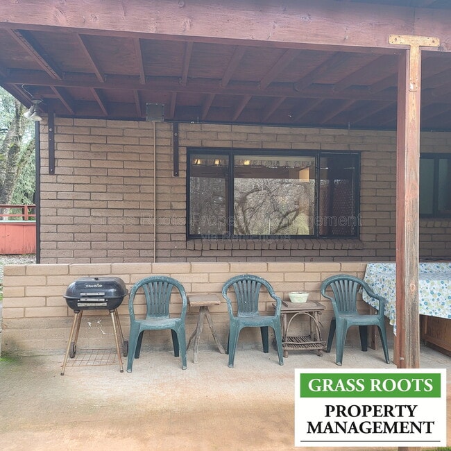 Building Photo - 15772 Sunnyvale Ln