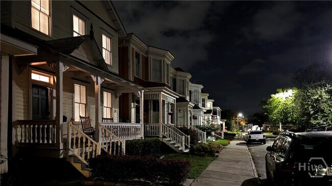 Building Photo - 14 E 41st St