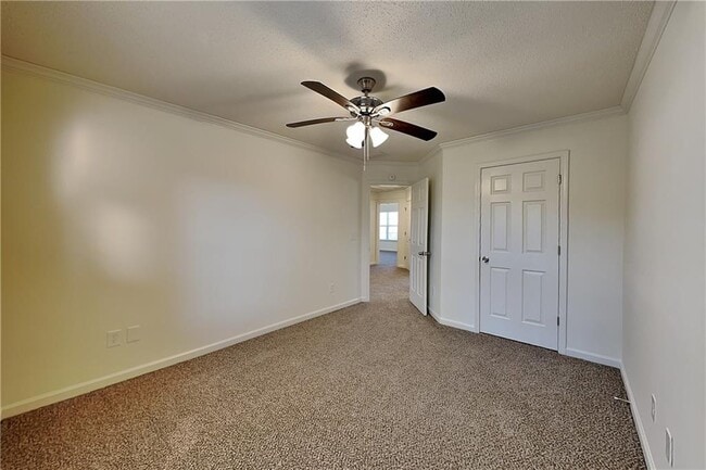 Building Photo - 595 Alstonefield Dr