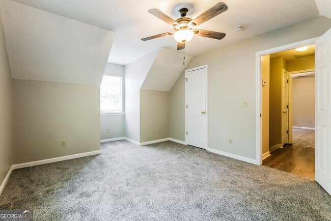 Building Photo - 4681 Woodglen Ct