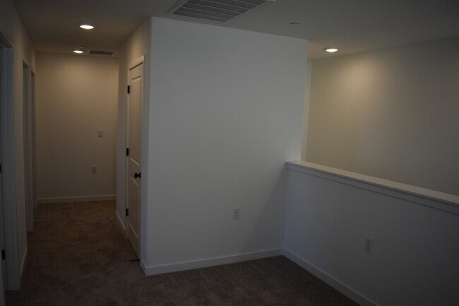 Building Photo - 4123 Scarlet Ct