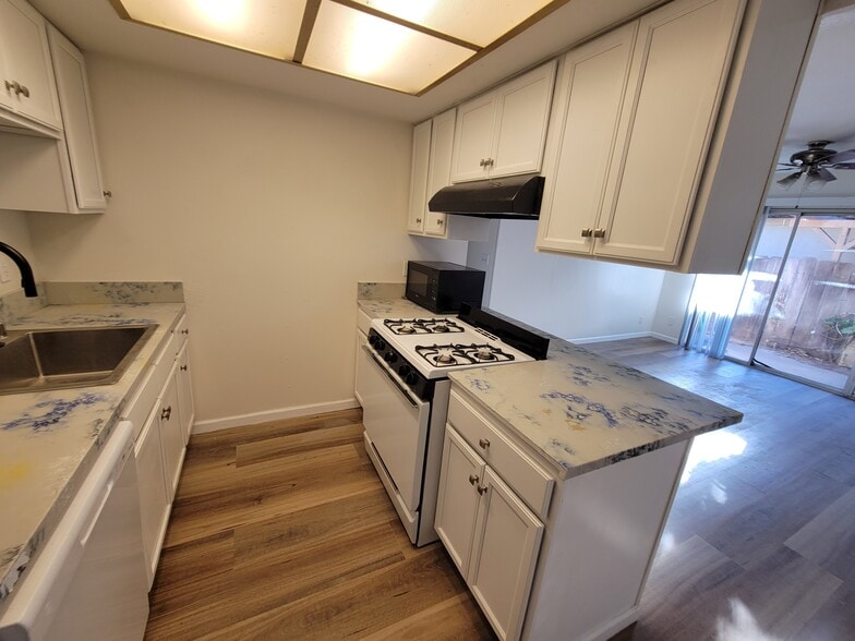 Building Photo - 2776 Kerria Way