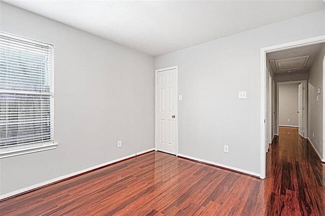 Building Photo - 14039 Maximos Dr