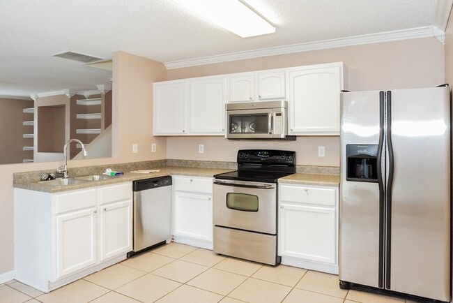 Building Photo - Great 3 bedroom in Madison
