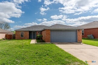 Building Photo - 3606 Viewcrest Dr