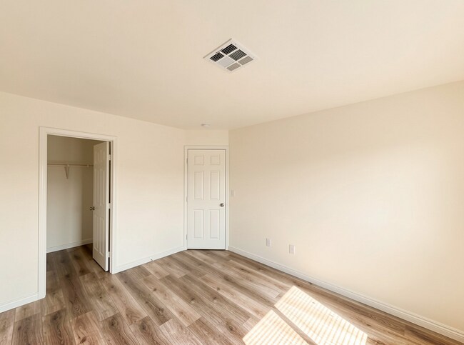 Building Photo - 261 Dizzy Petunia Ct