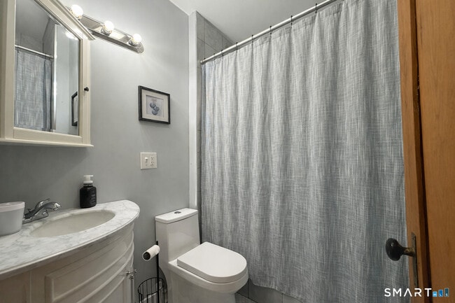 Building Photo - 52 Sherman St